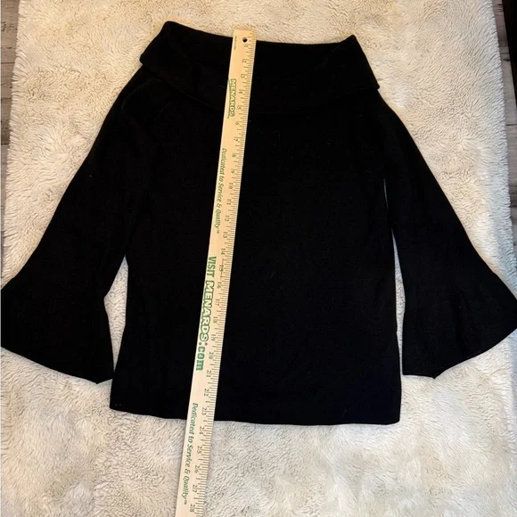 Max Edition Black  Sweater - Picture 3 of 5